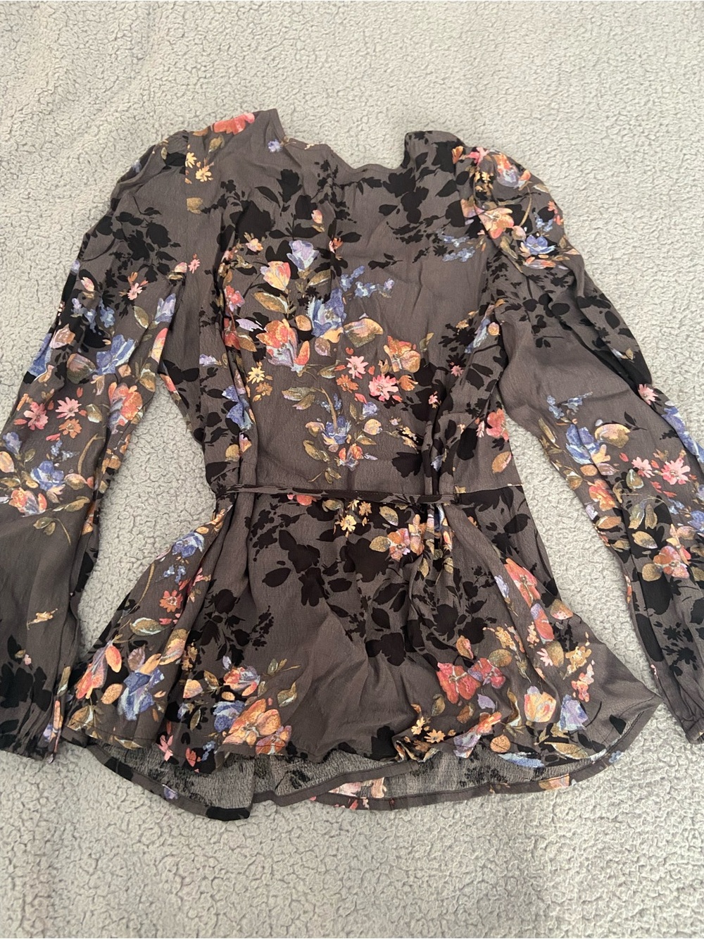 LOVESTITCH FLORAL TIE WAIST BLOUSE SIZE MEDIUM - Picture 9 of 9